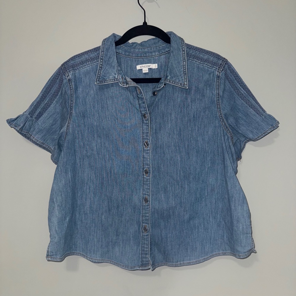 Chicos Blue Denim Embroidered‎ Short Sleeve Button Down Shirt Size 12